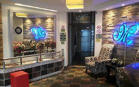 G6 On Marlborough Durban South Beachfront Self-Catering Unit Plus Private Bedroom